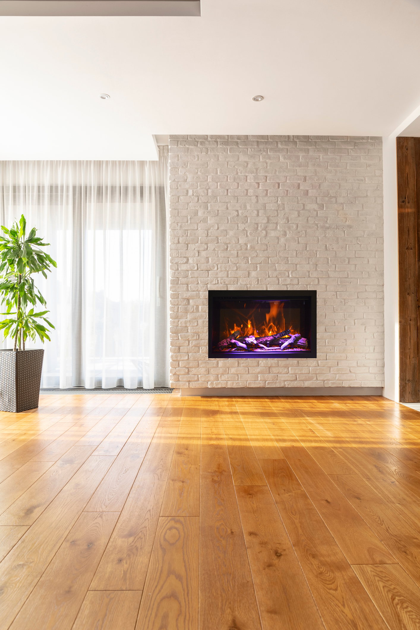 Remii Classic Smart Electric Fireplace